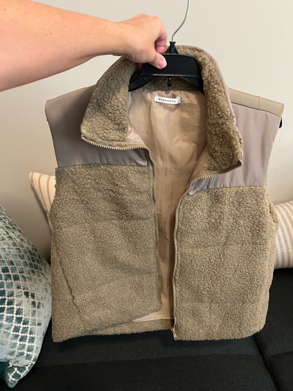 NWOT Ladies fleece vest size M